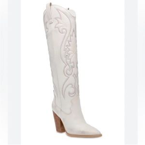 NEW STEVE MADDEN LASHES WHITE DISTRESSED
Western Cowboy Tall Boots Size 8.5